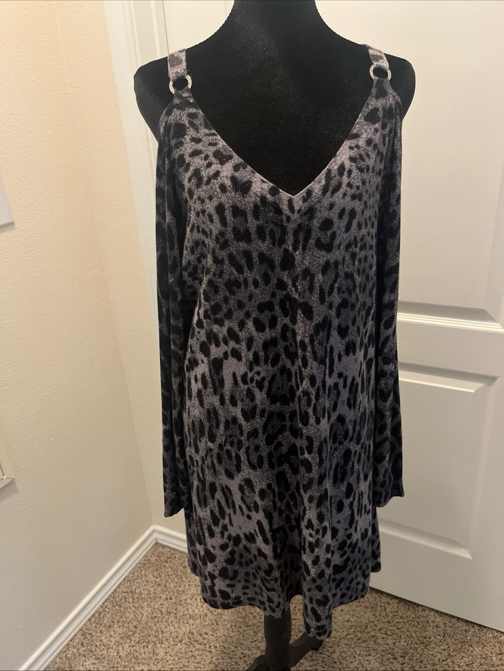 Lane Bryant Leopard Print Off Shoulders Long Sleeve Tunic Top Sz 22/24 W/Charms